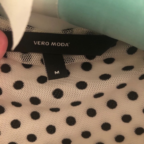 Vero Moda Blouse with sheer cover - Picture 3 of 4